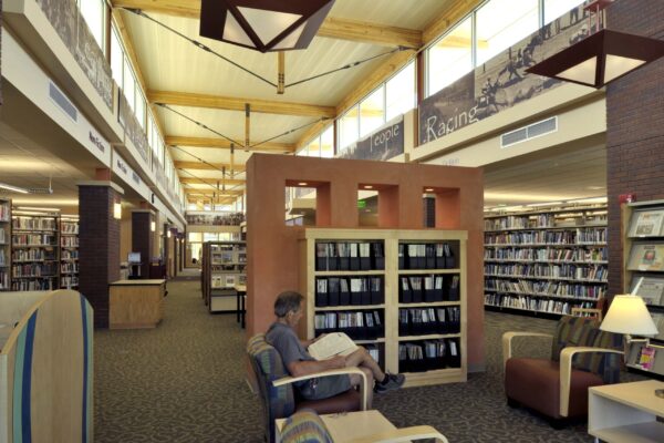 2006.007-Durango Public Library-Interior-Lounge 1-Shopenn